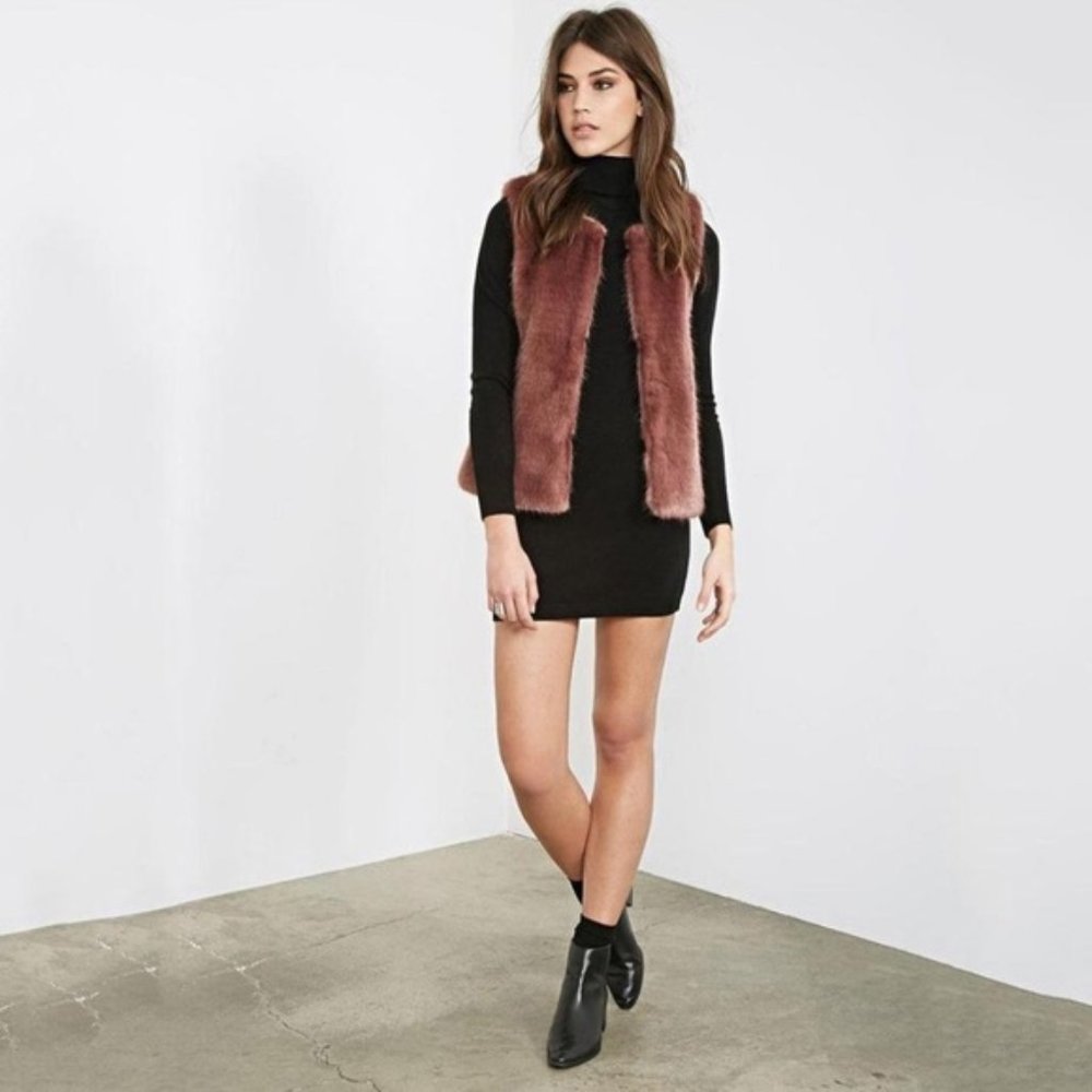 Forever 21 Mauve Plush Fur Vest Small S - Picture 3 of 11